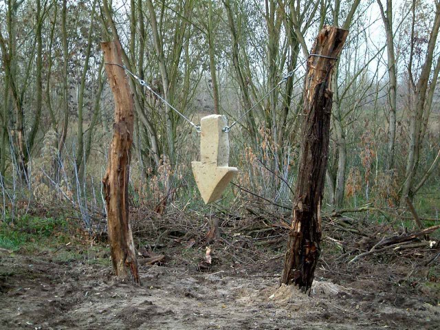 Steine_ohne_Grenzen /_Kaltenbach_Fohrer: Klaus Schitthelm - Deutschland - o. T. - Sandstein, Metall u. Holz