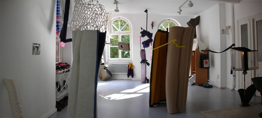 Elke Hennen: Installationsansicht Privat, Kunstverein Wilhelmshhe, Ettlingen