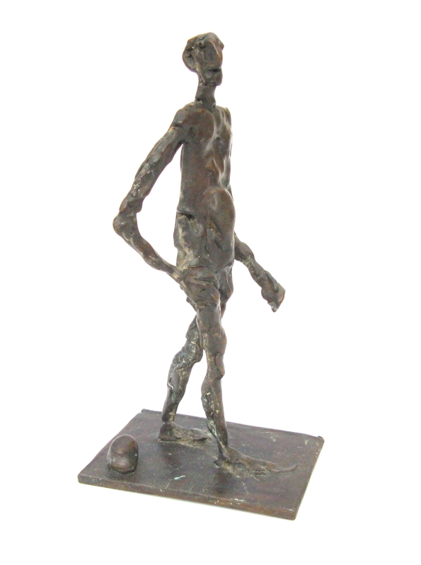 a Rehder: Mann am Strand (seitlich)Bronze