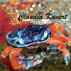 Claudia Kunert: HarlekinkrabbeMosaikbild aus farbigem Glas